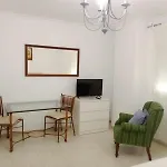 Coqueto Estudio En Calle Vela דירה בנאלמדנה