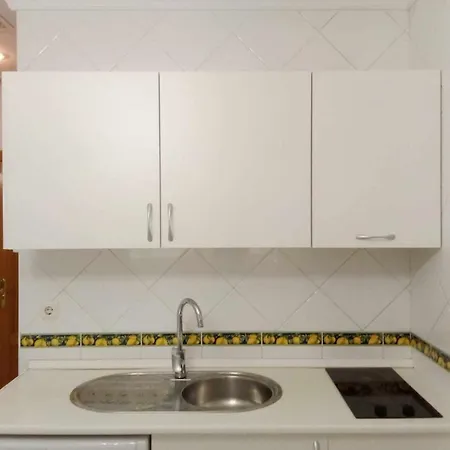 Coqueto Estudio En Calle Vela דירה *